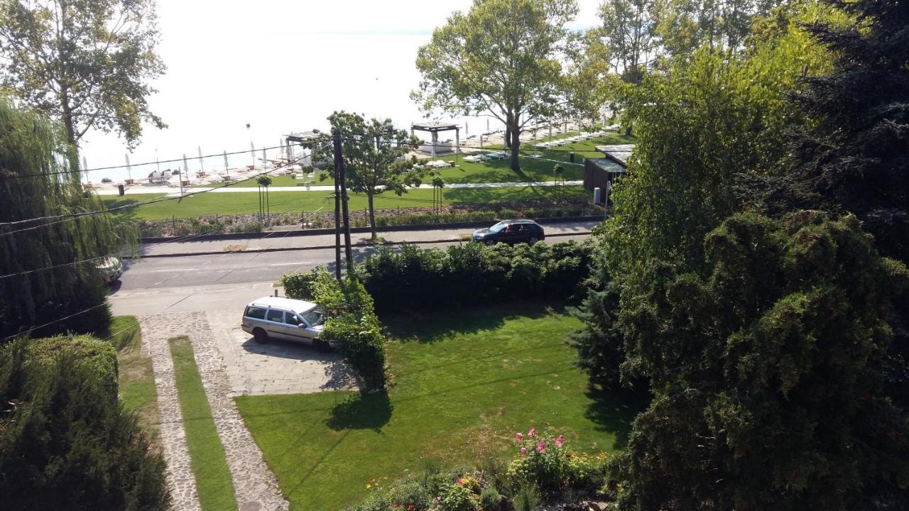 Lakeside Apartment 티하니 외부 사진